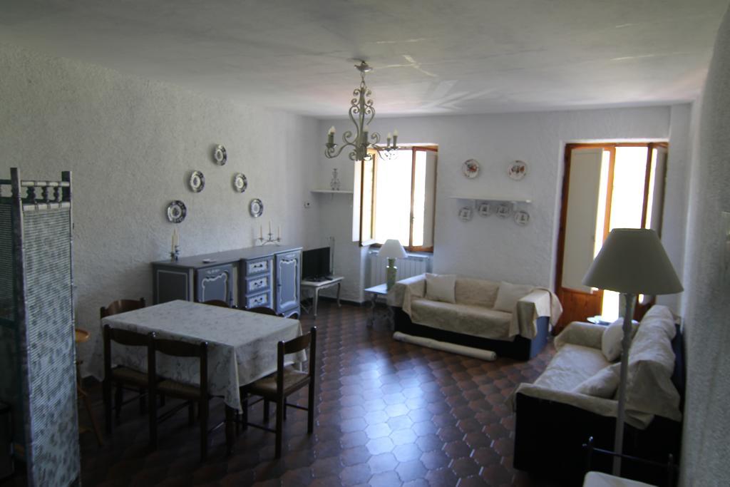 5 Lands Stone Cottage 莱万托 外观 照片
